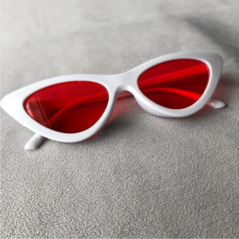 White Frame Cat Eye Sunglasses with Red Lens ~ Brand New!